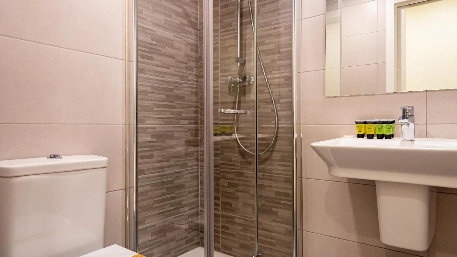 Apartment With Pool-2Bedrooms 2Bathrooms-Malaga  Malaga